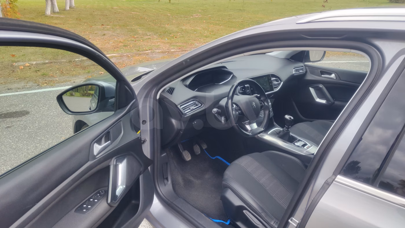 Peugeot 308 фото 5