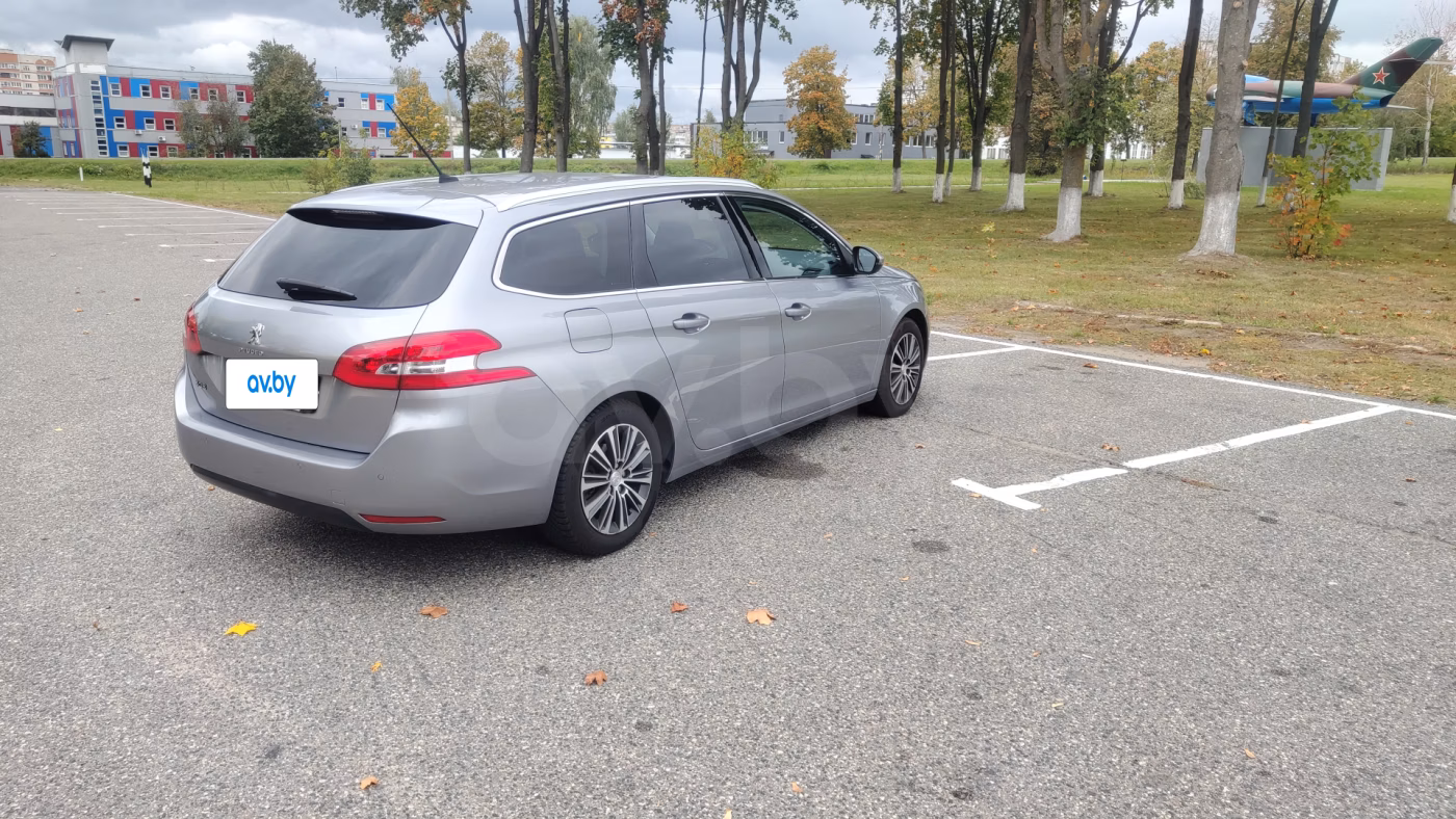 Peugeot 308 фото 10