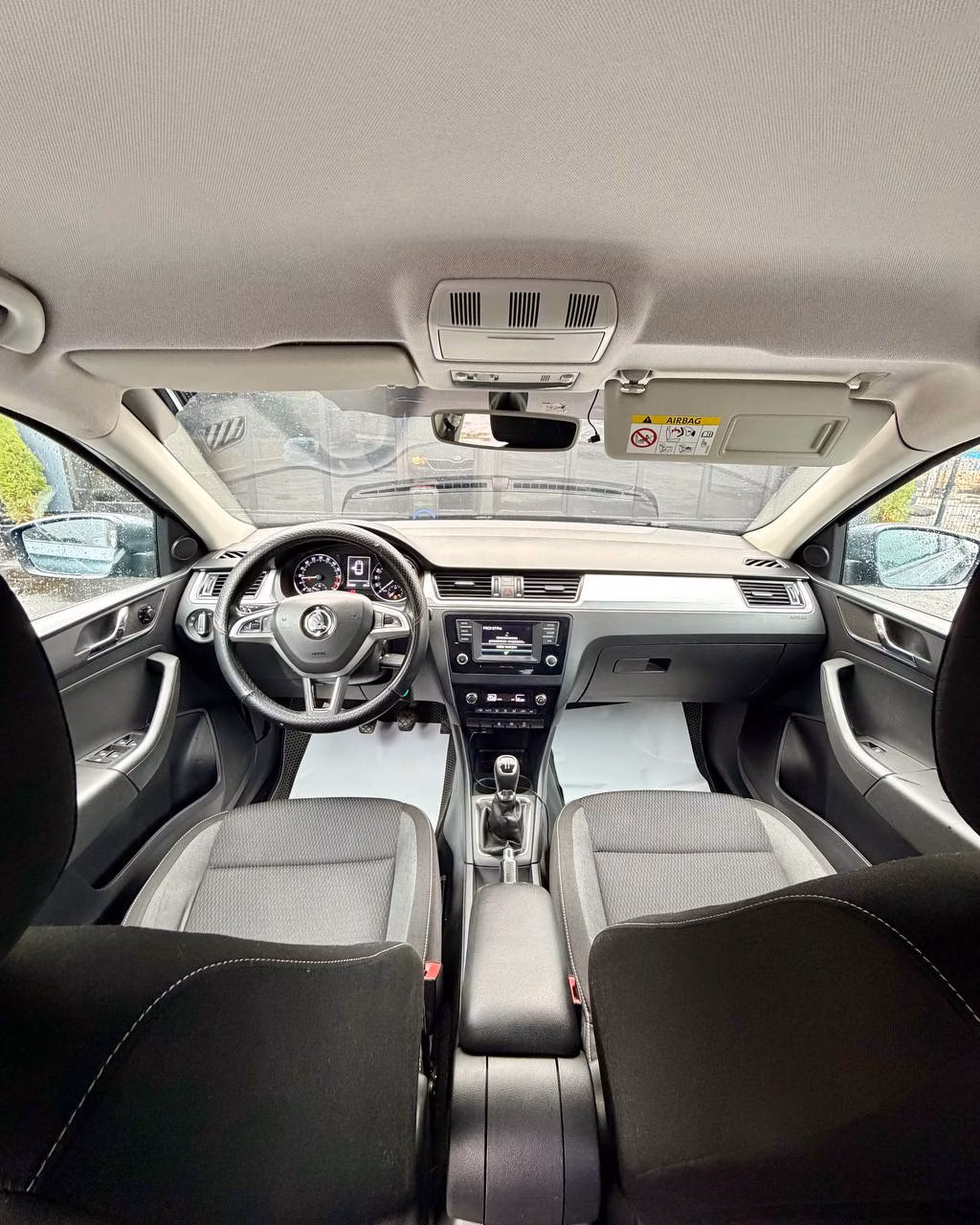 Skoda Rapid фото 9