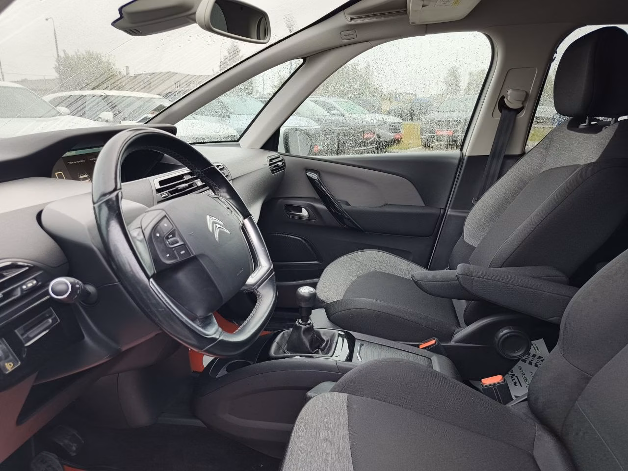Citroen C4 Picasso фото 11