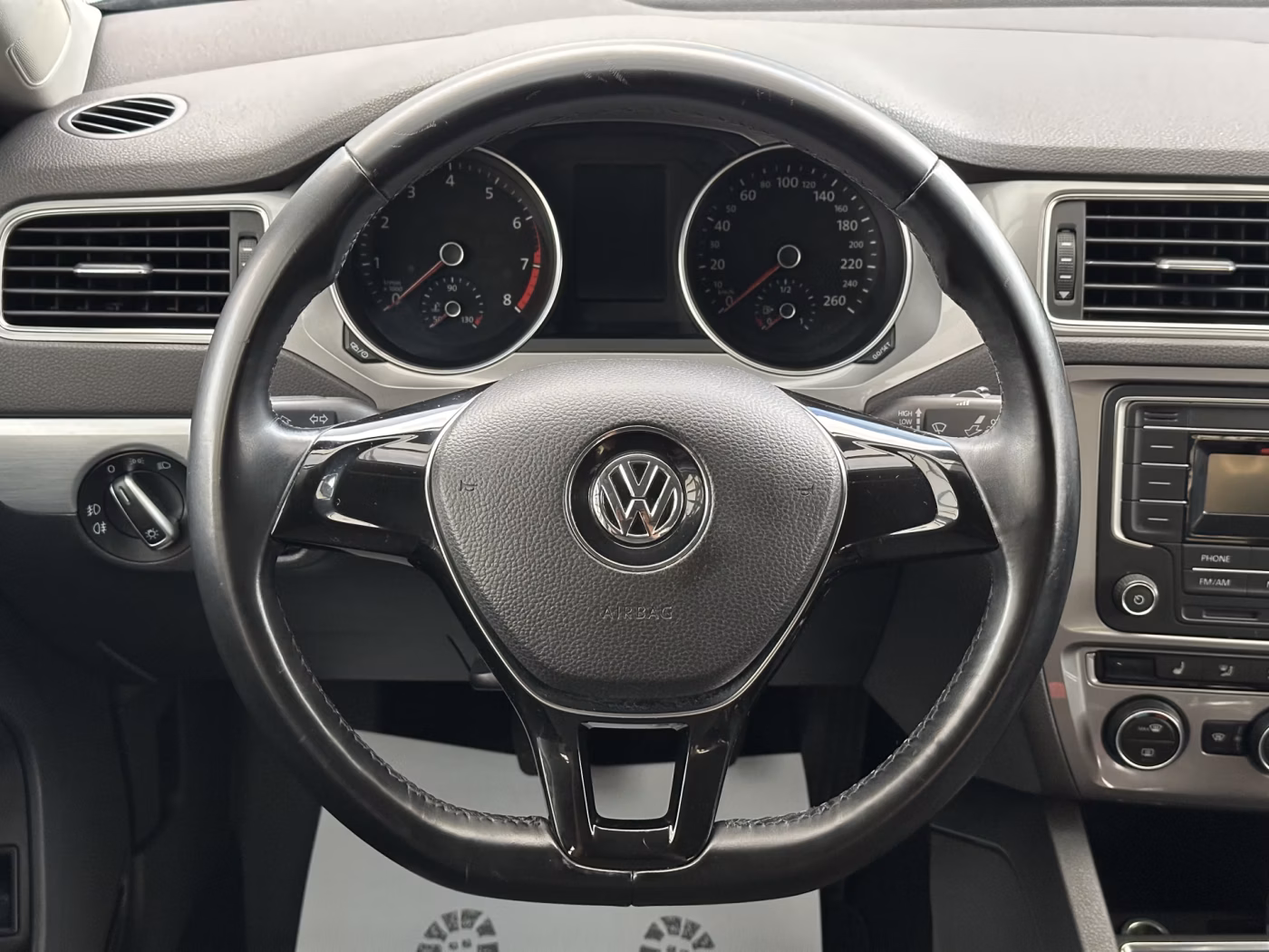 Volkswagen Jetta фото 10
