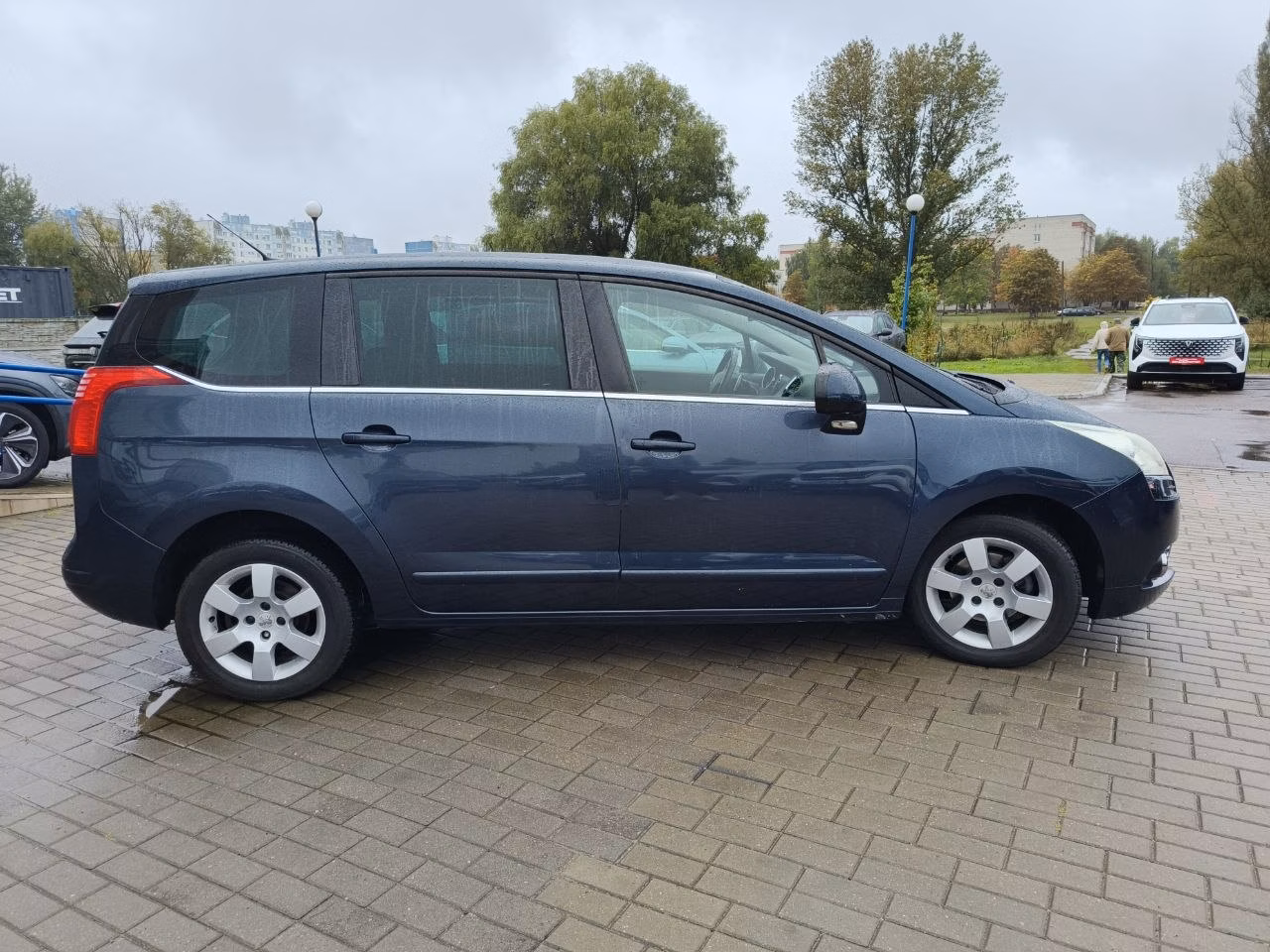 Peugeot 5008 фото 4