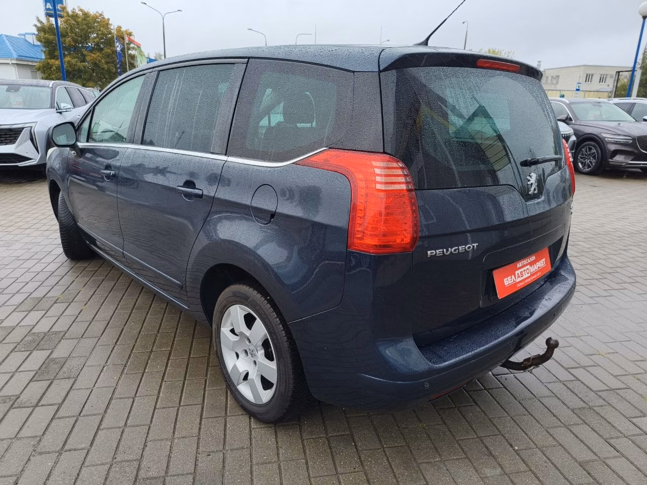 Peugeot 5008 фото 7