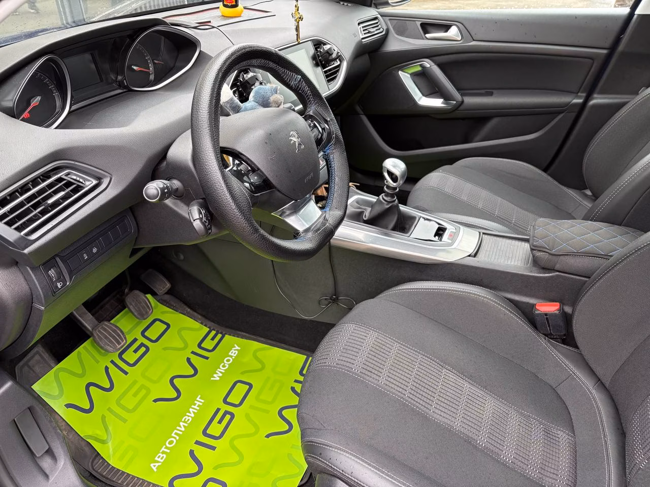 Peugeot 308 фото 7