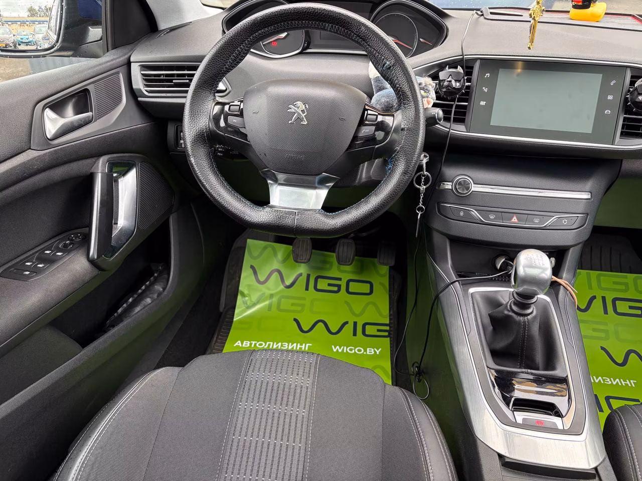Peugeot 308 фото 11