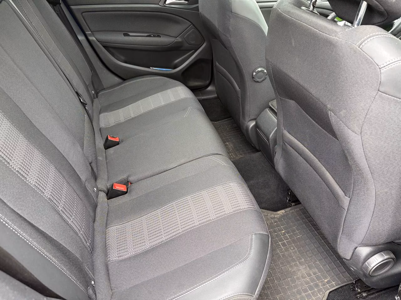 Peugeot 308 фото 12