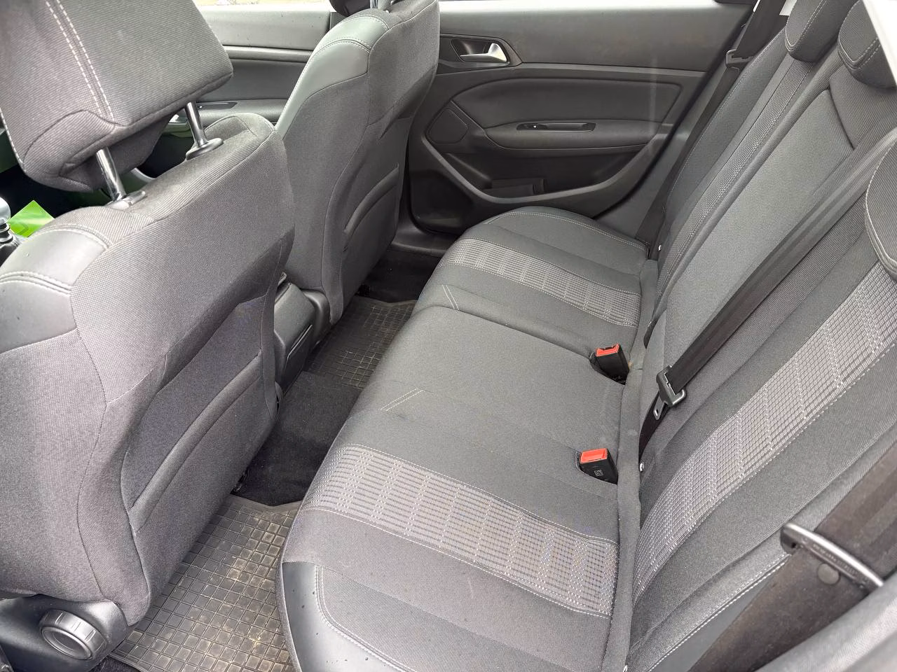Peugeot 308 фото 13