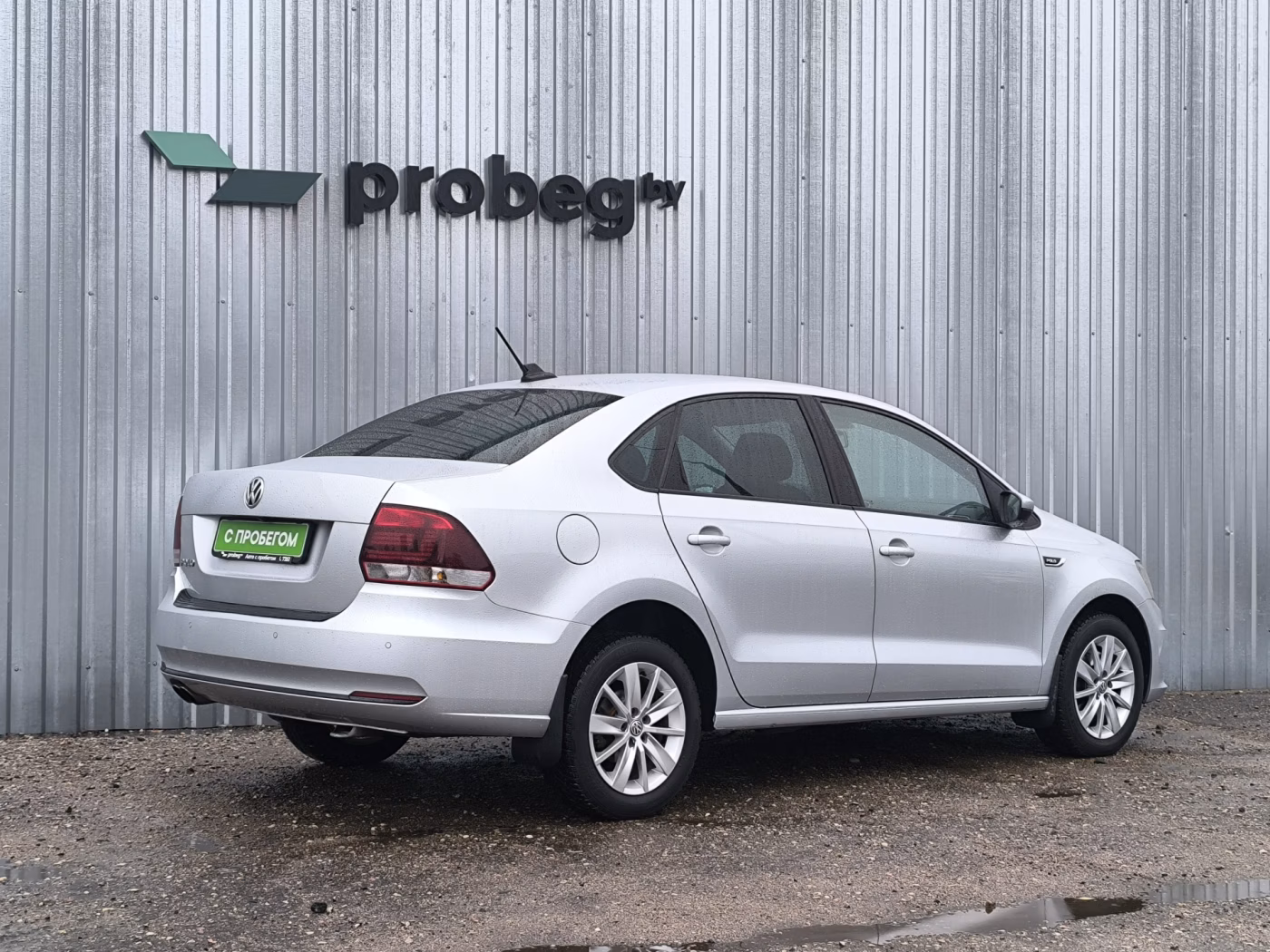 Volkswagen Polo Sedan фото 2