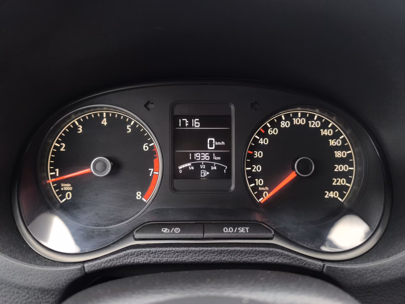Volkswagen Polo Sedan фото 17