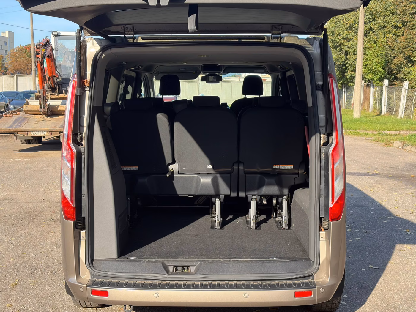 Ford Tourneo Custom фото 15