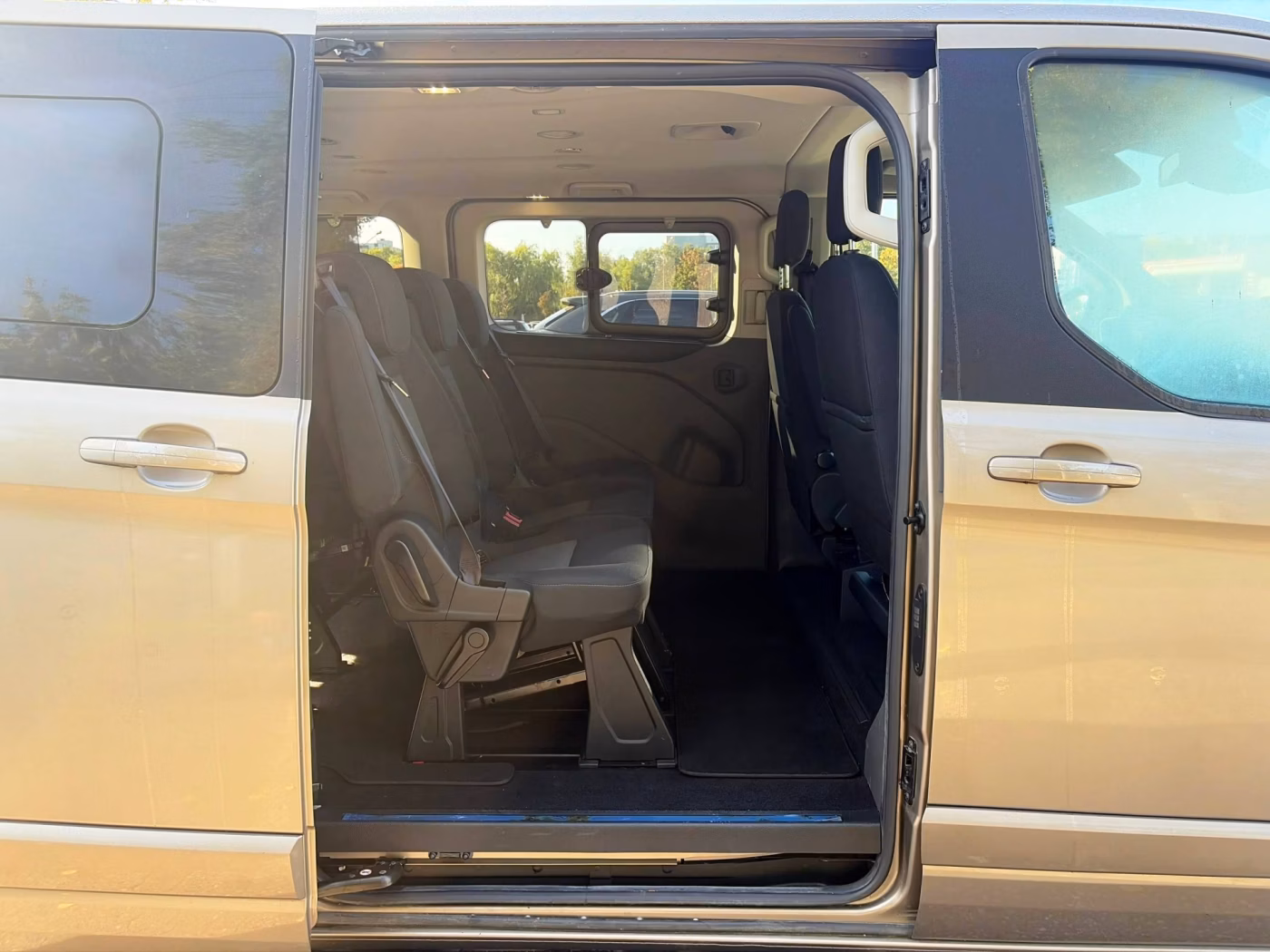 Ford Tourneo Custom фото 16