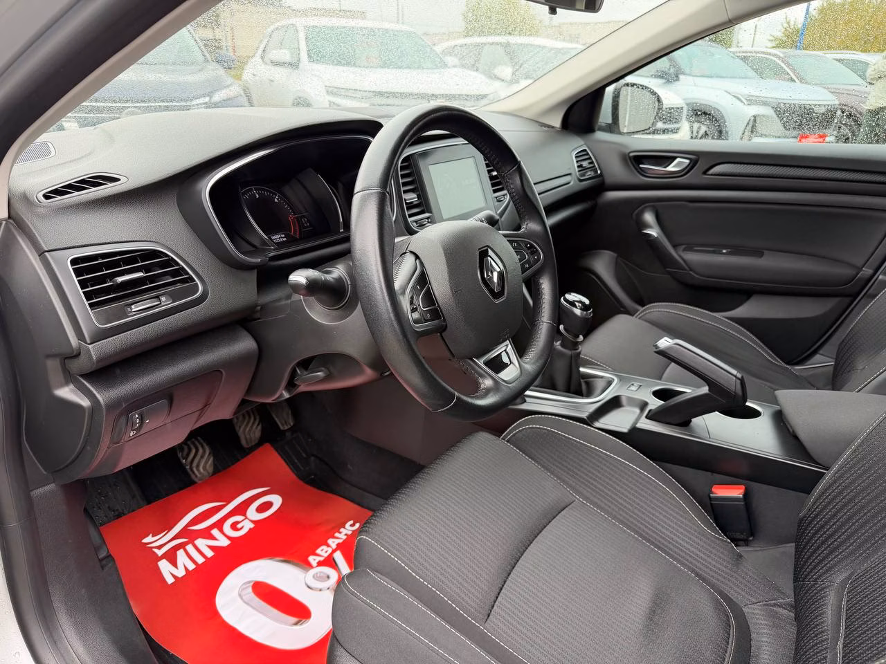 Renault Megane фото 11