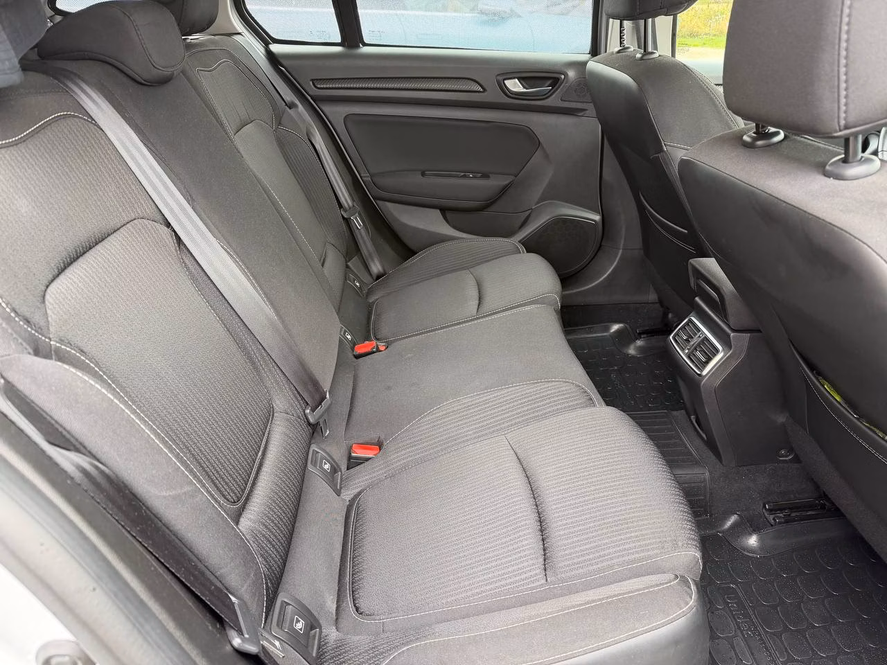 Renault Megane фото 18