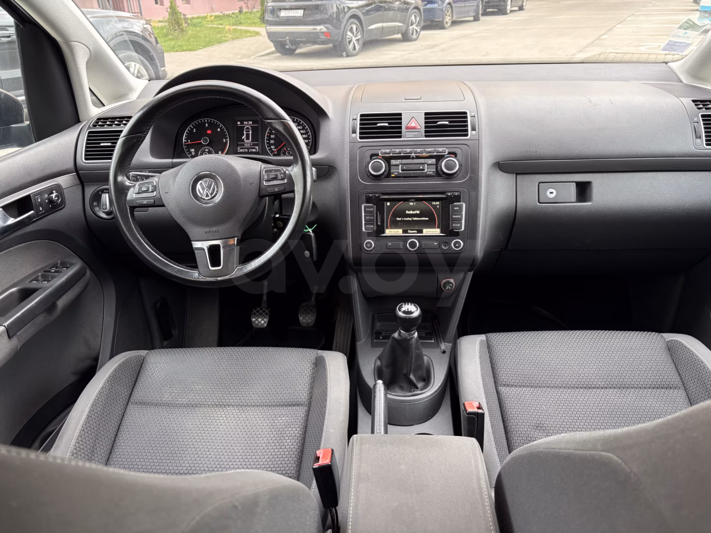 Volkswagen Touran фото 8
