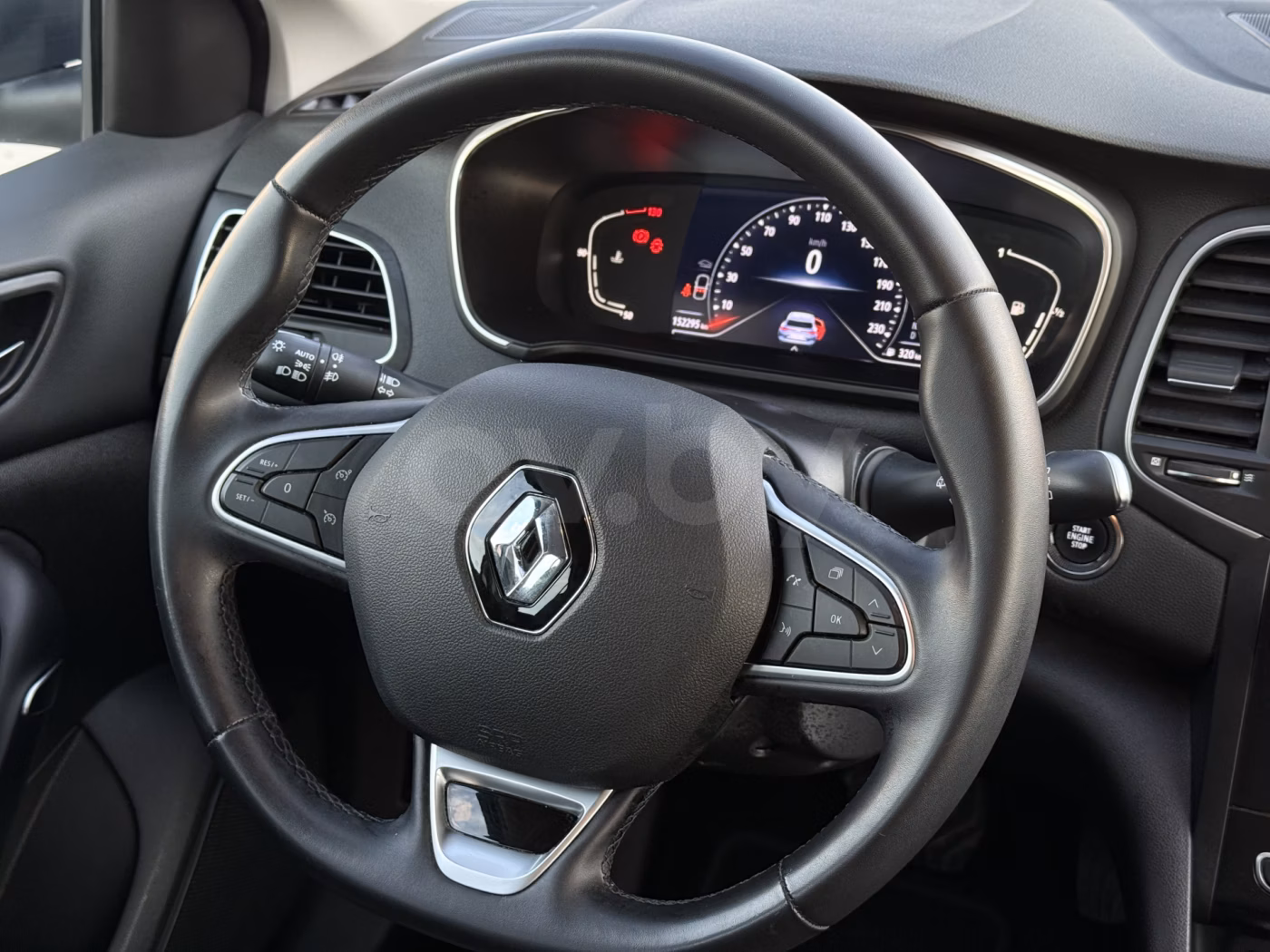 Renault Megane фото 12