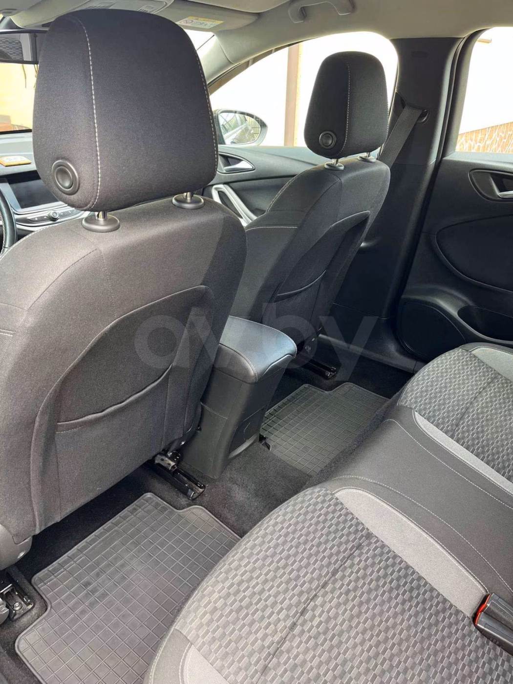 Opel Astra фото 9