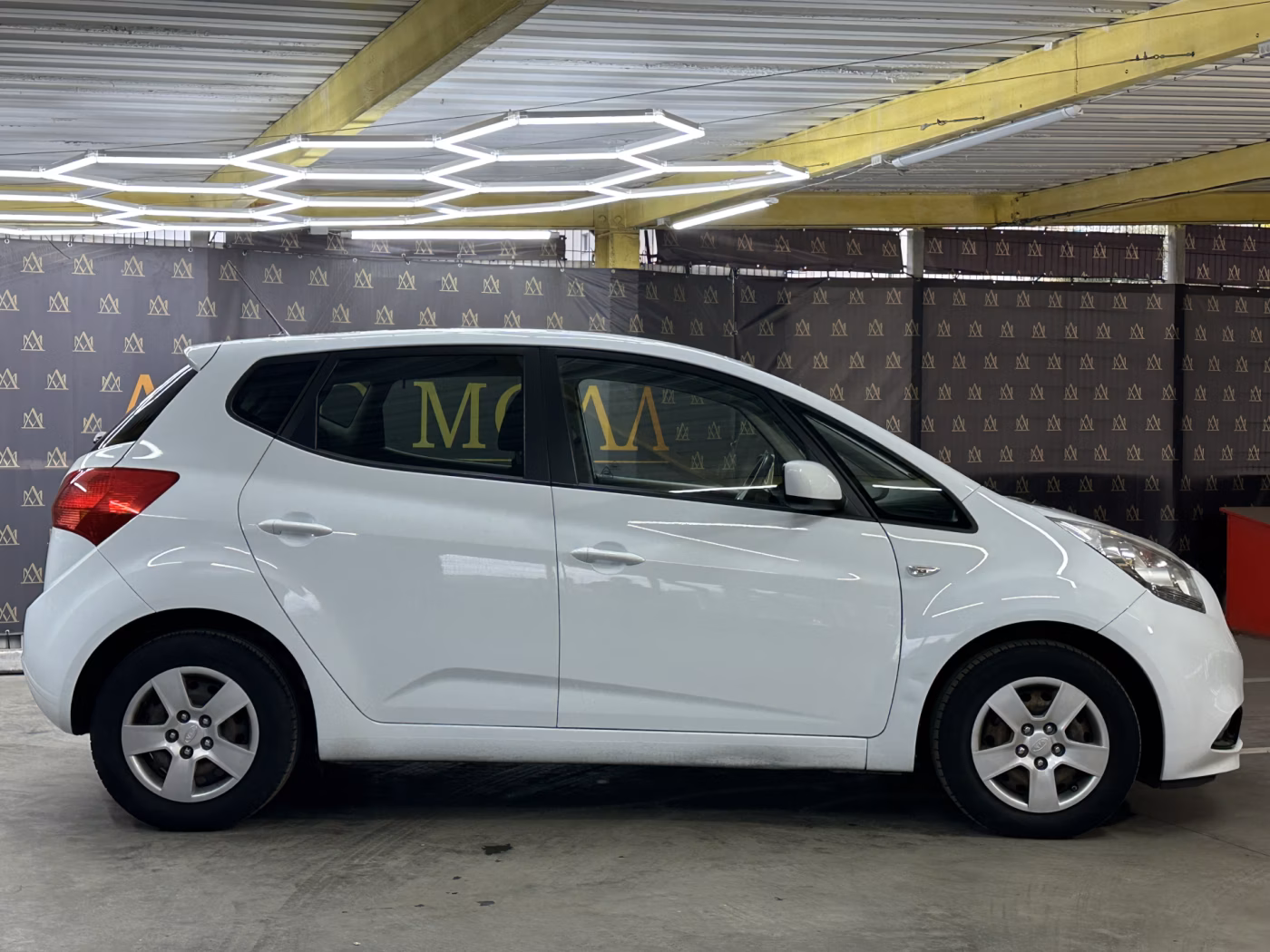 Kia Venga фото 6