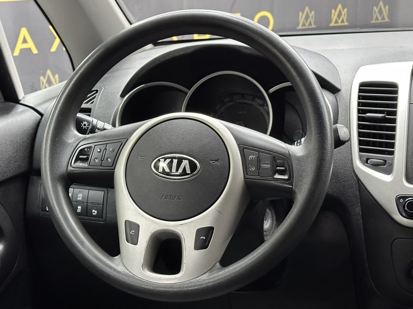 Kia Venga фото 11