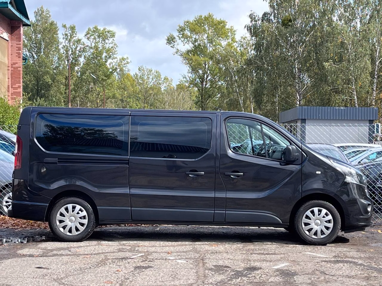 Opel Vivaro фото 6