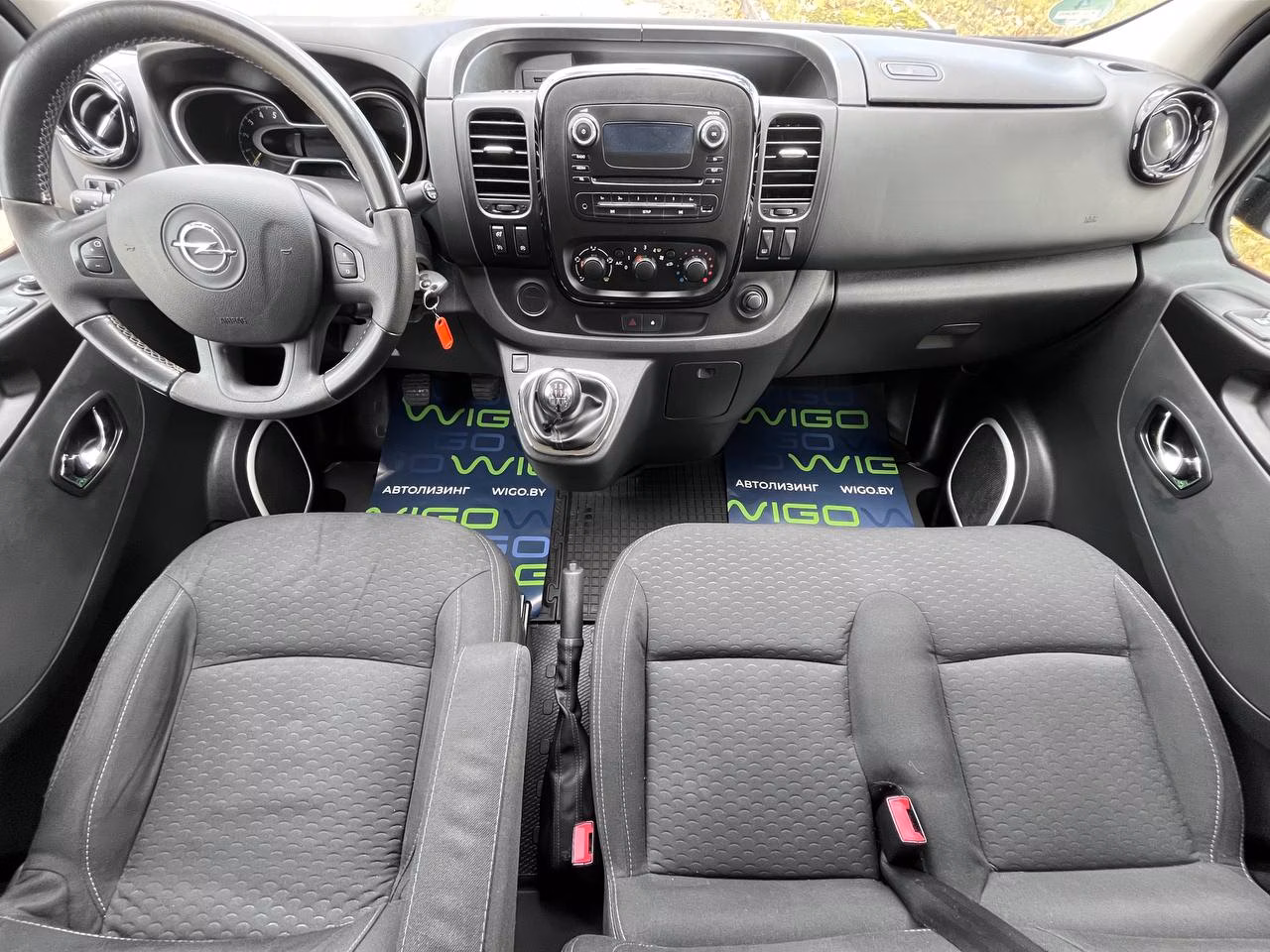 Opel Vivaro фото 8