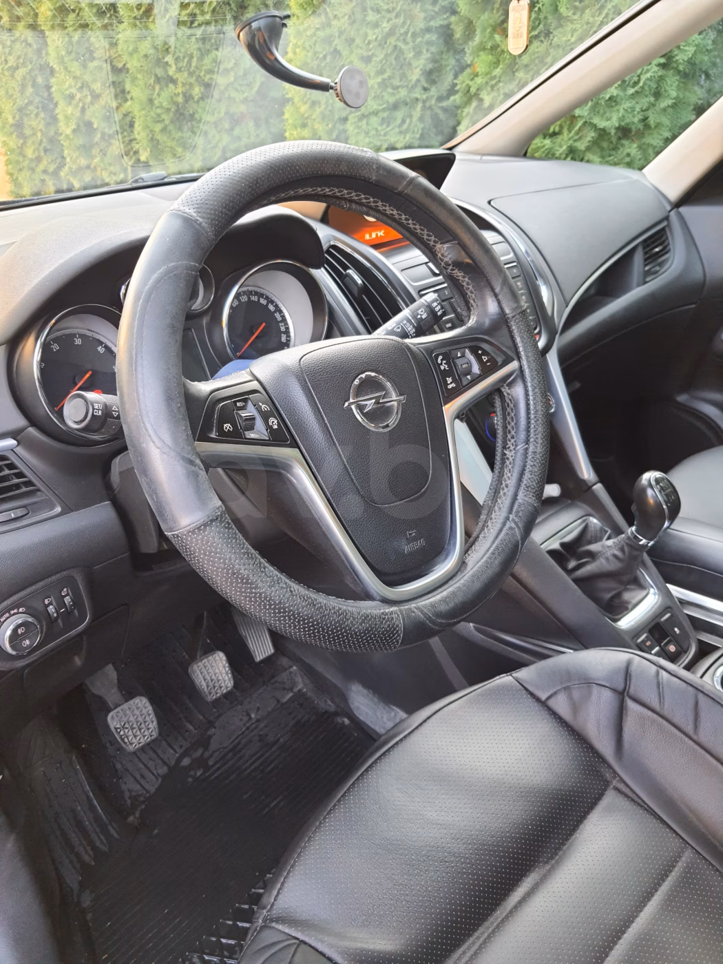 Opel Zafira фото 8