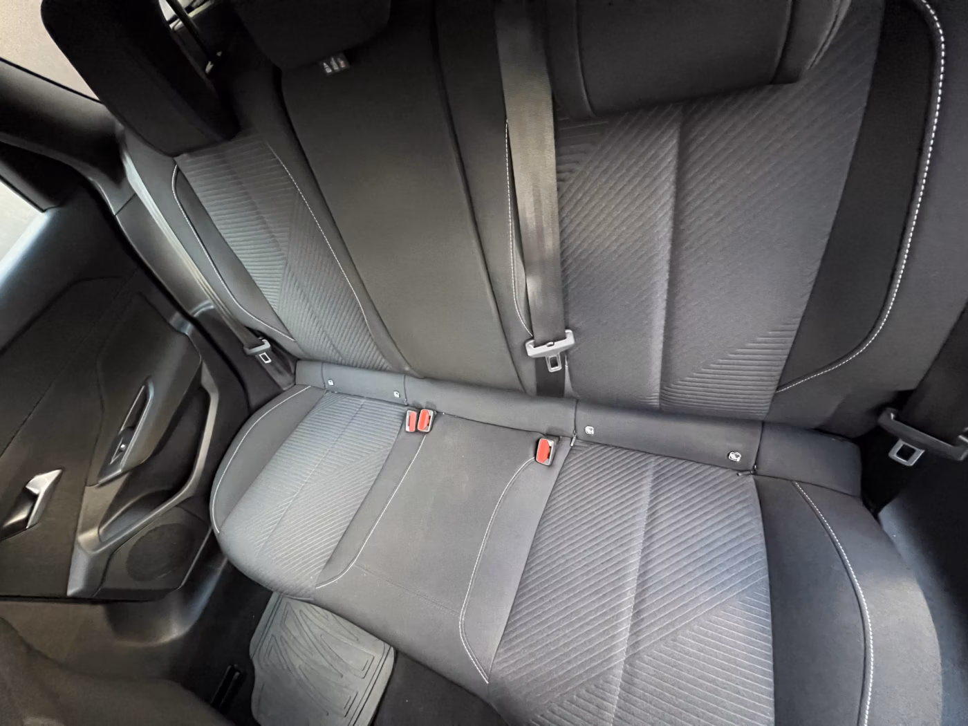 Peugeot 308 фото 9