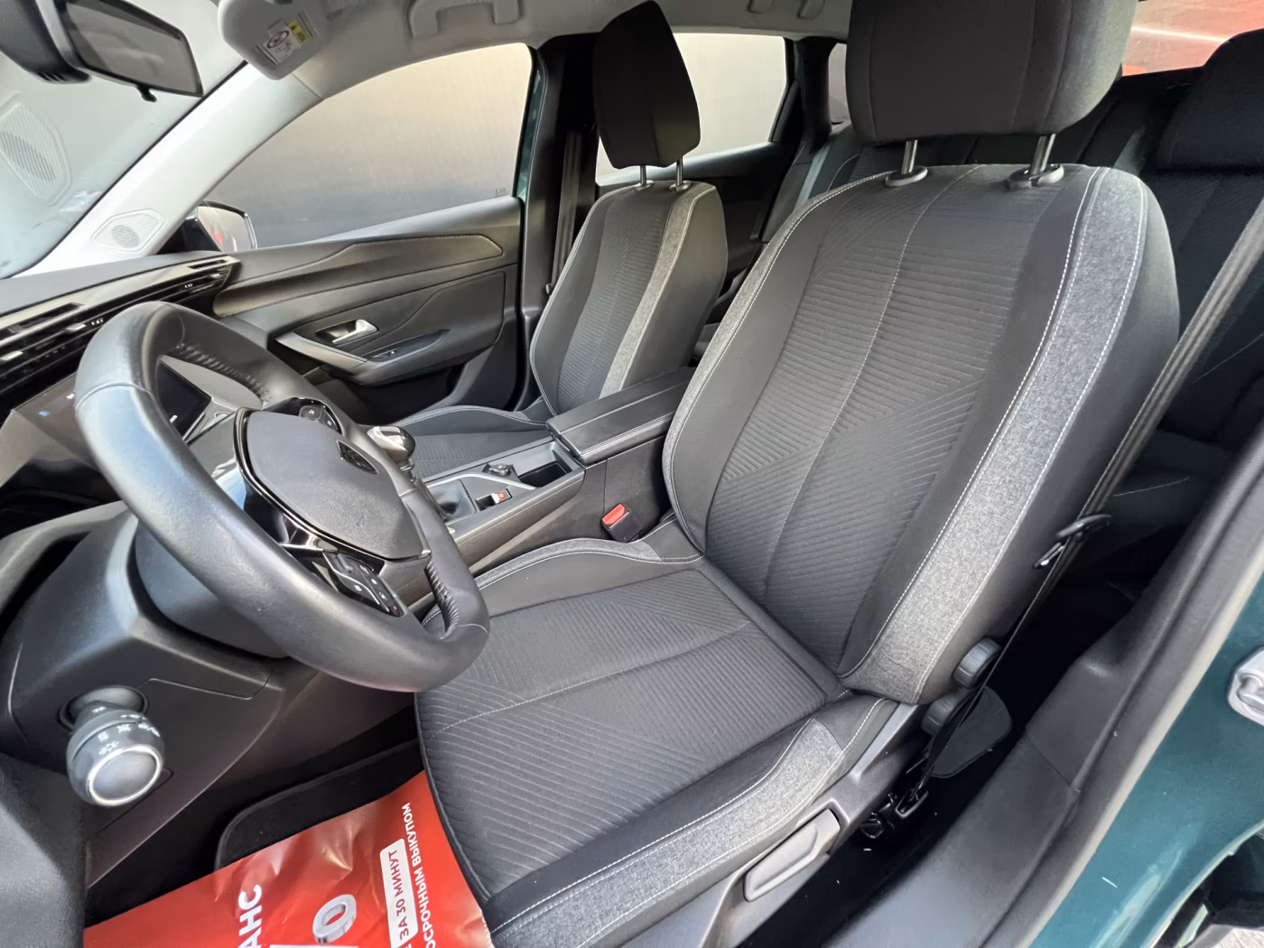 Peugeot 308 фото 10