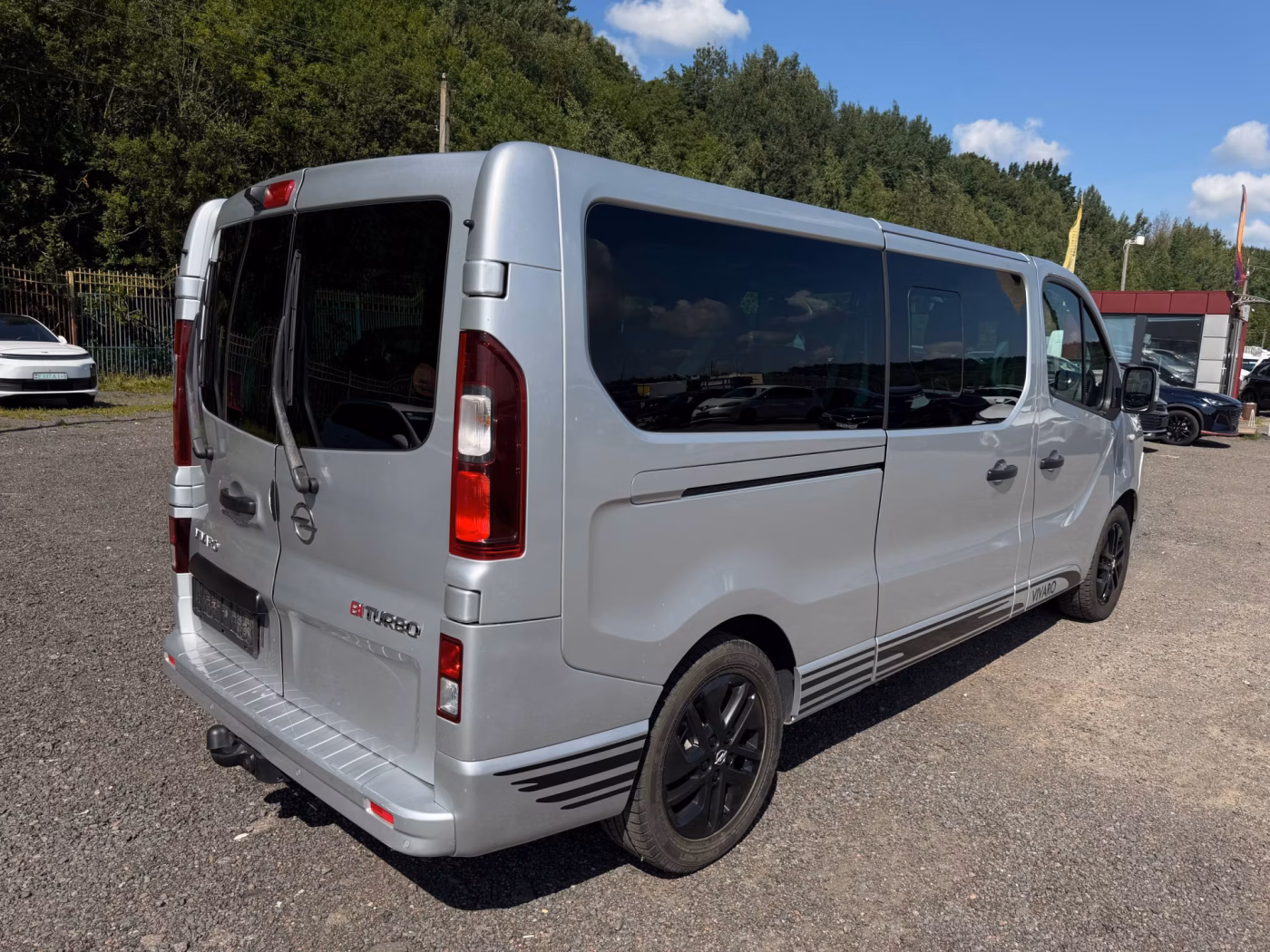 Opel Vivaro фото 10
