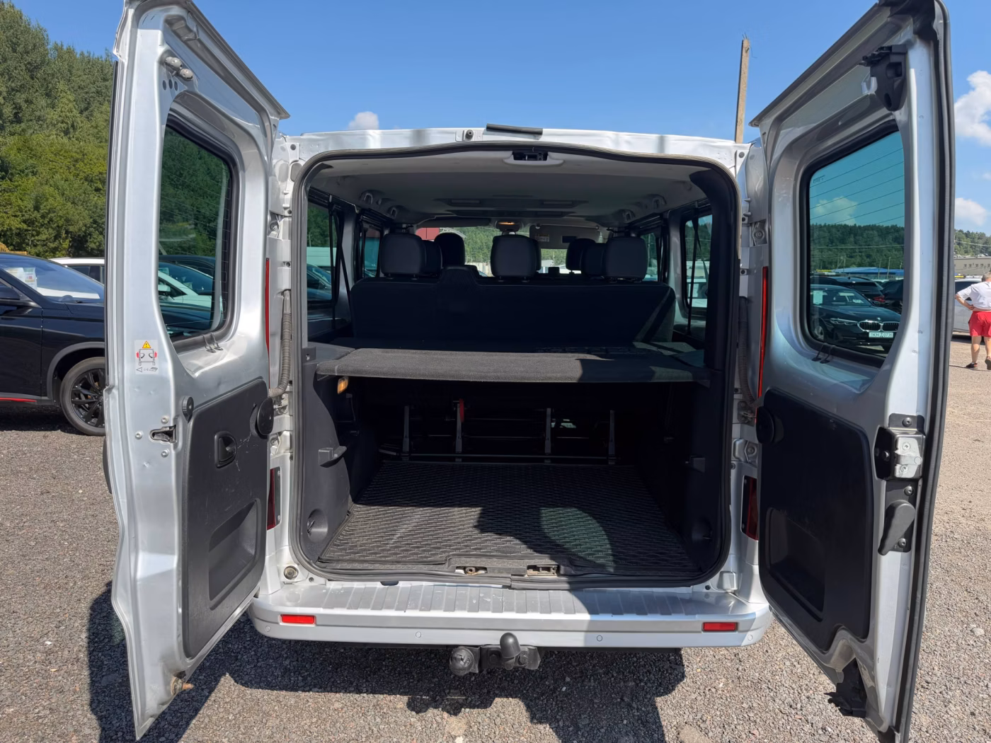 Opel Vivaro фото 12