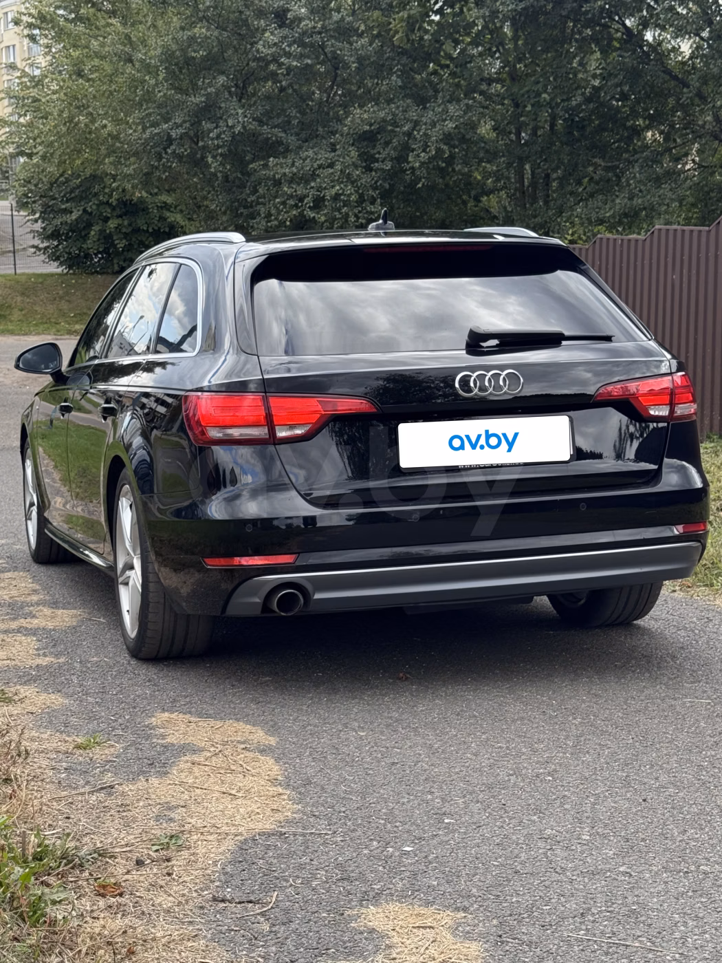 Audi A4 фото 5