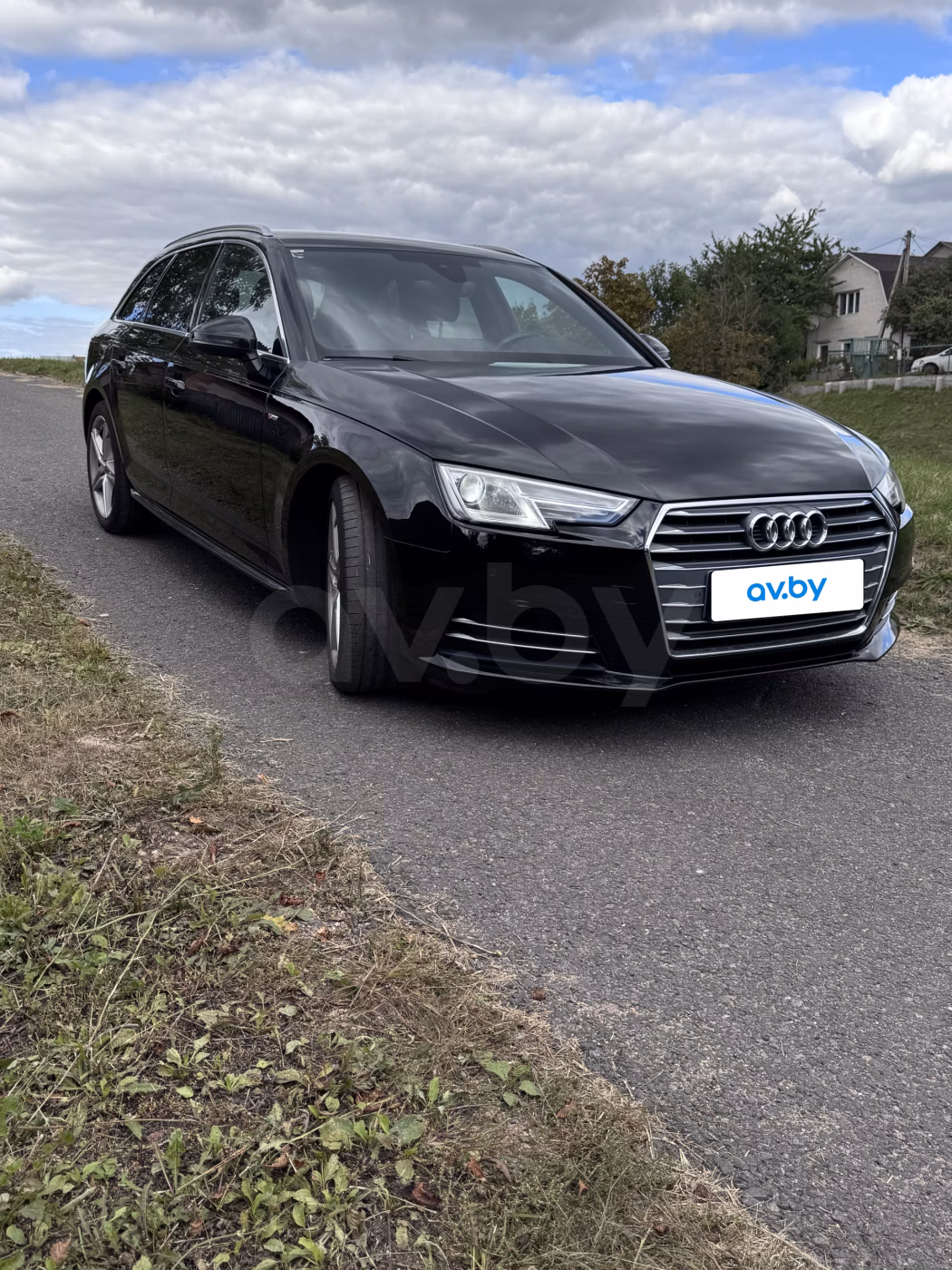 Audi A4 фото 8