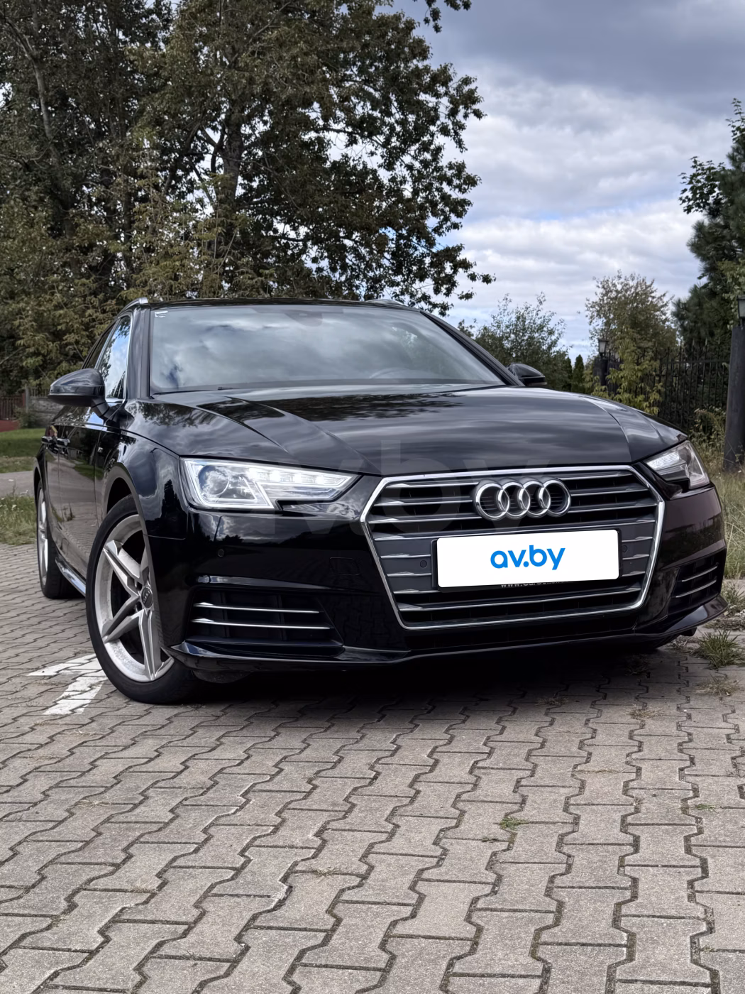 Audi A4 фото 11