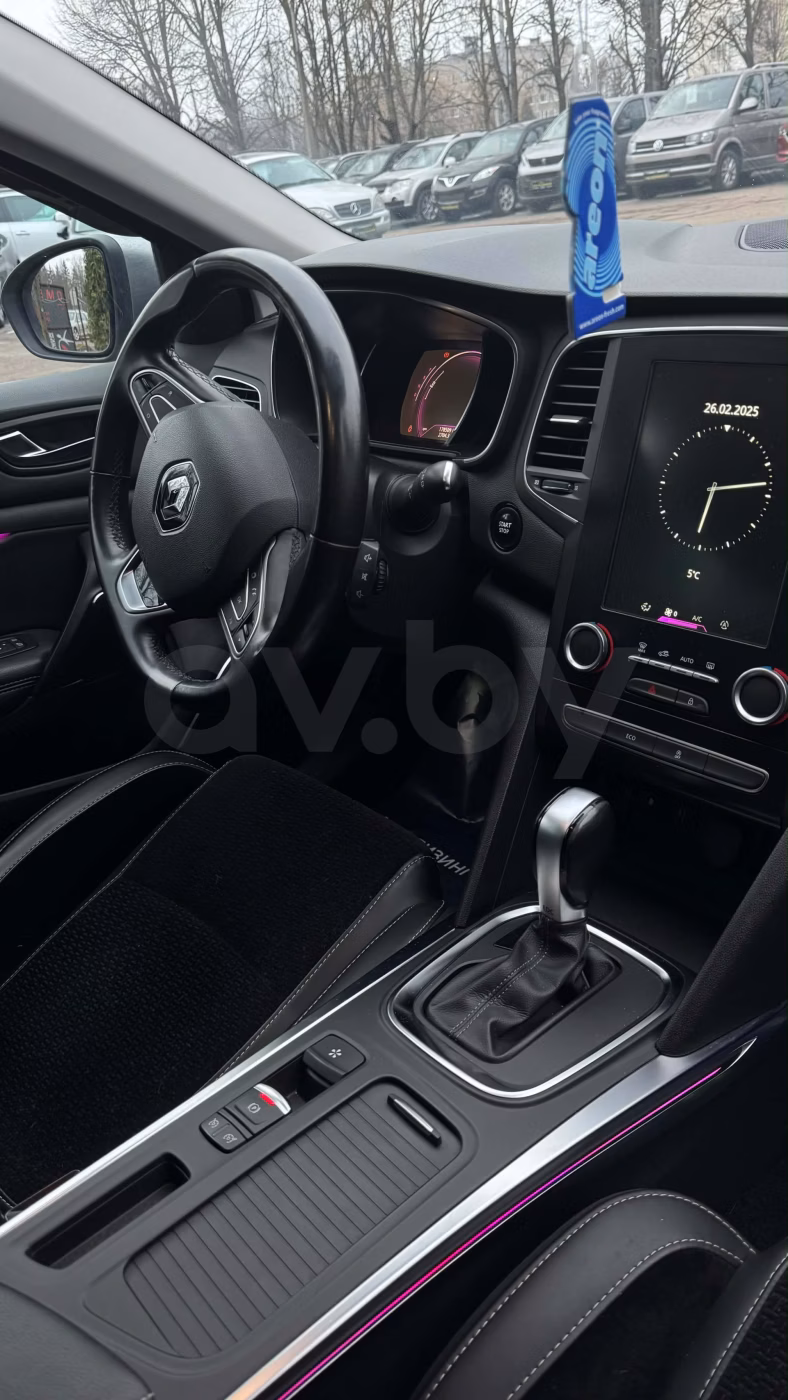 Renault Megane фото 2