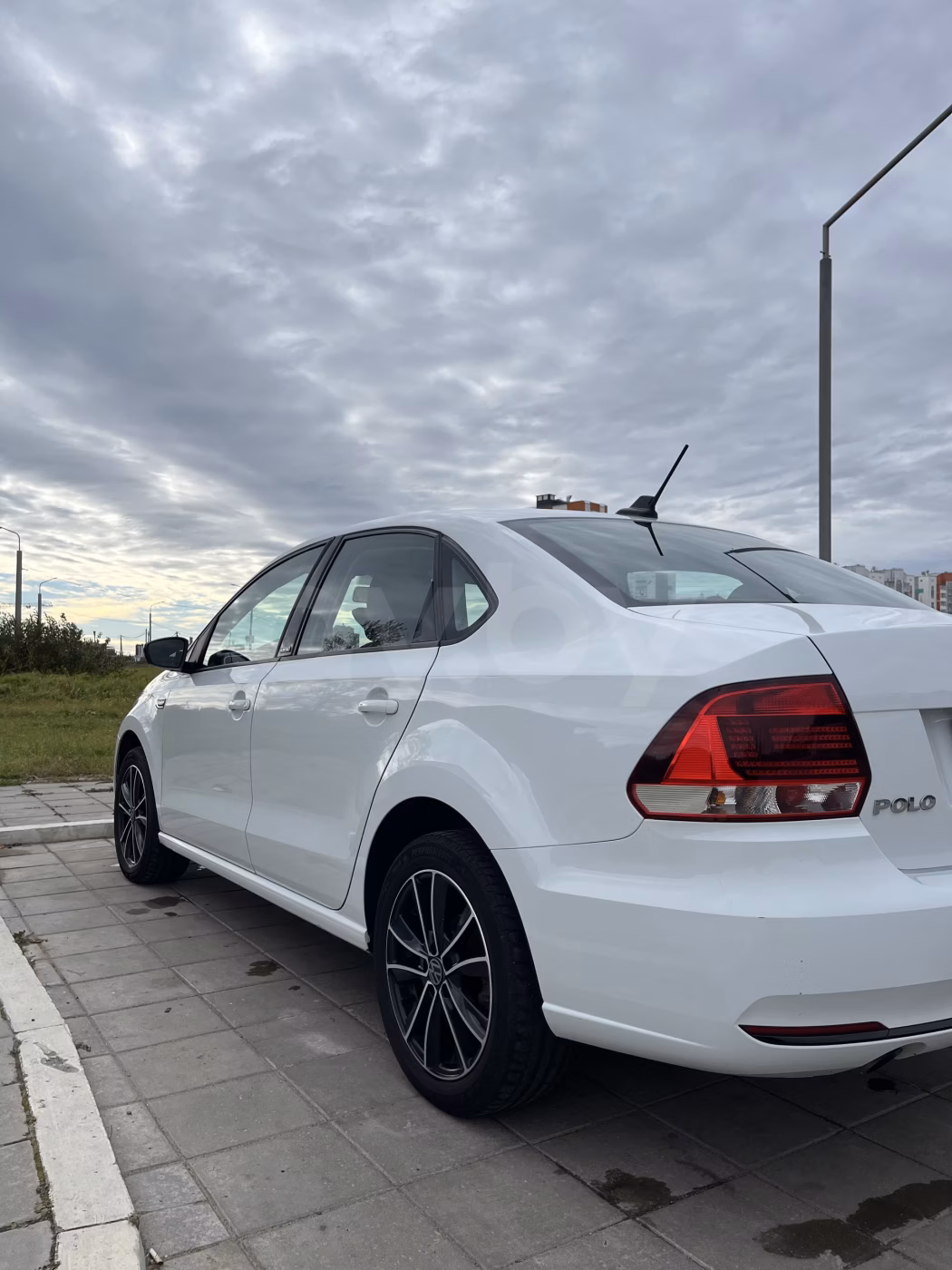 Volkswagen Polo Sedan фото 3
