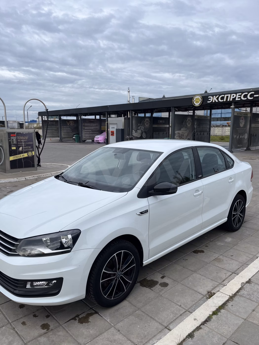 Volkswagen Polo Sedan фото 6