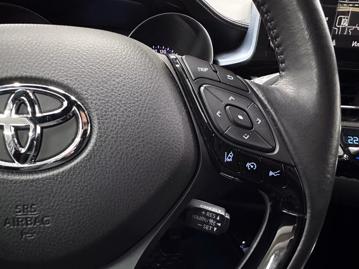 Toyota C-HR фото 17