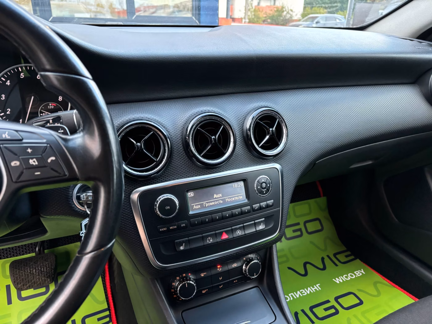 Mercedes-Benz A-Класс фото 12