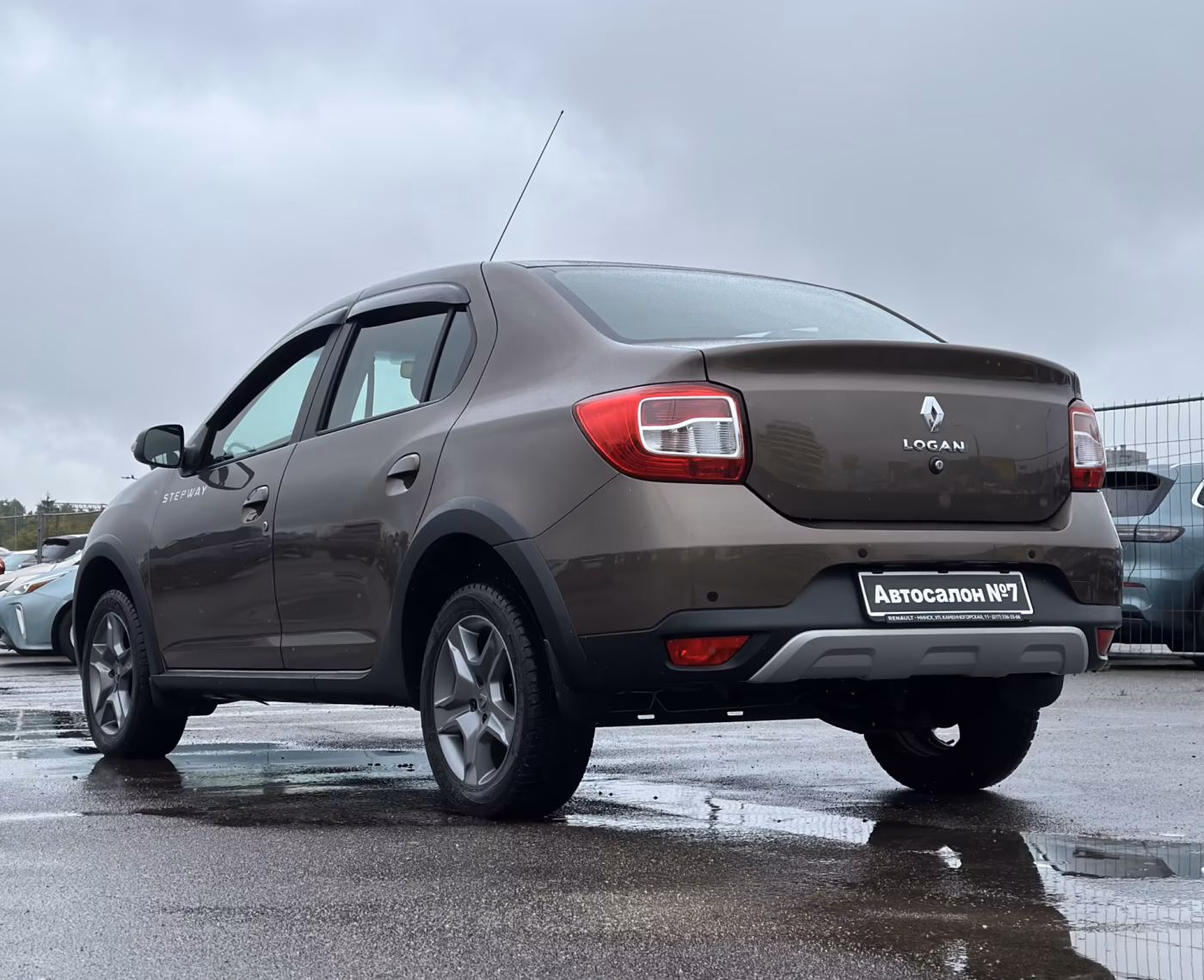 Renault Logan Stepway фото 7