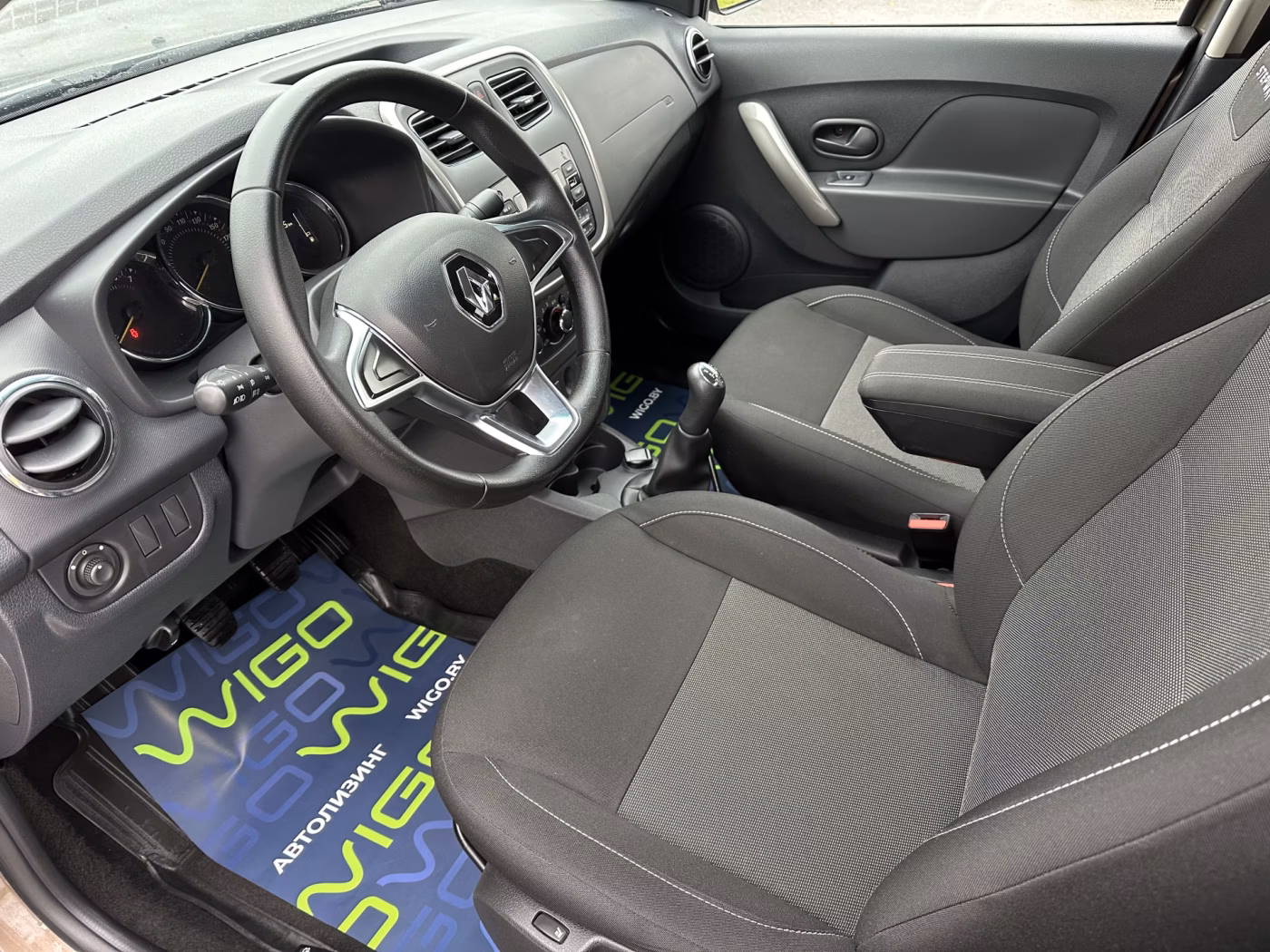 Renault Logan Stepway фото 8