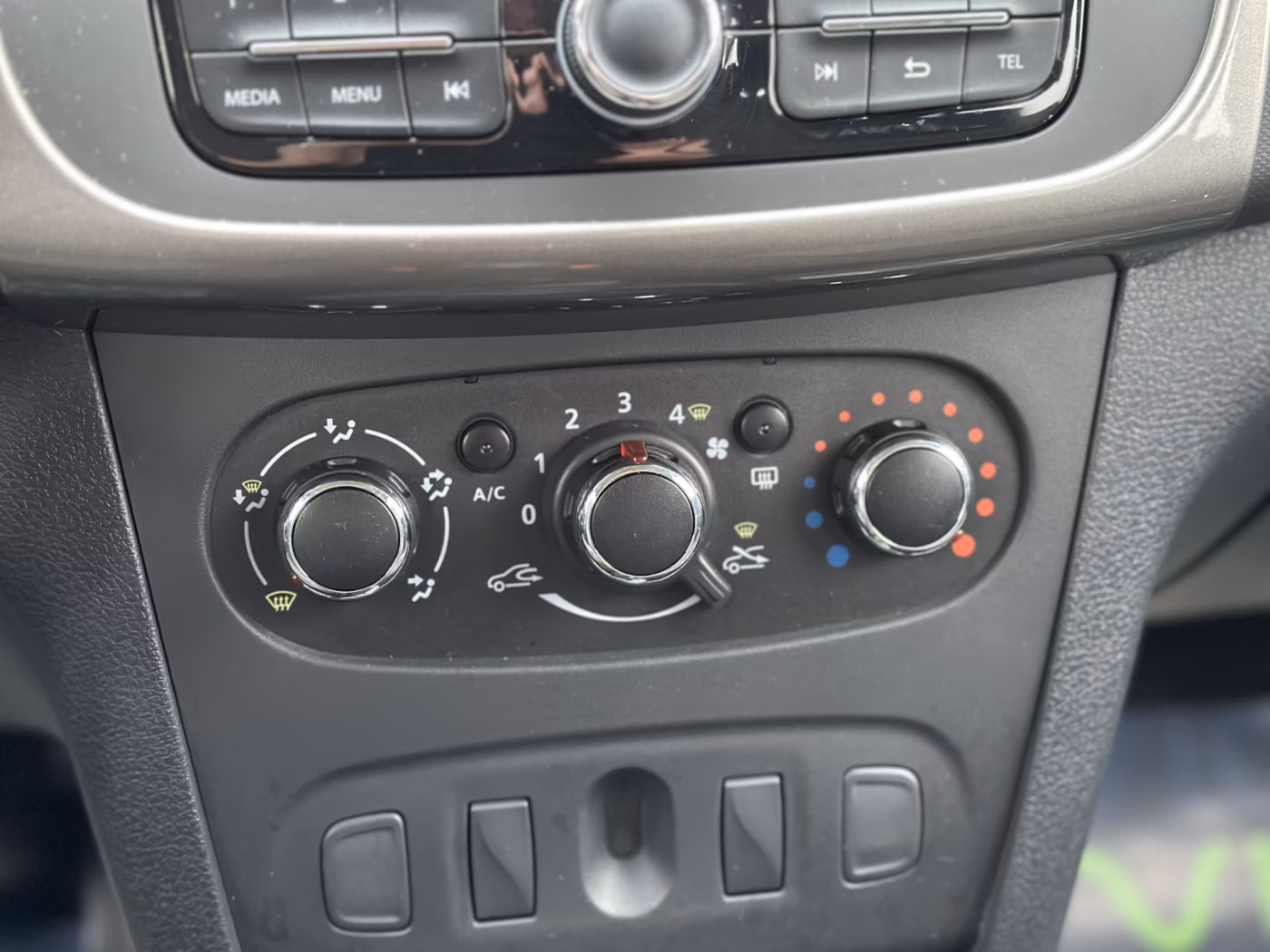 Renault Logan Stepway фото 18