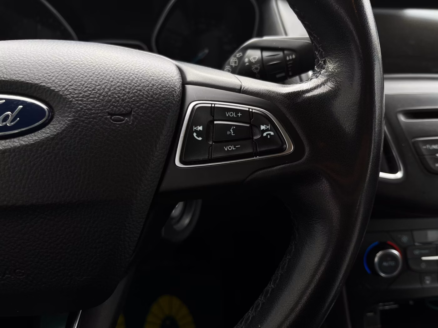 Ford Focus фото 12