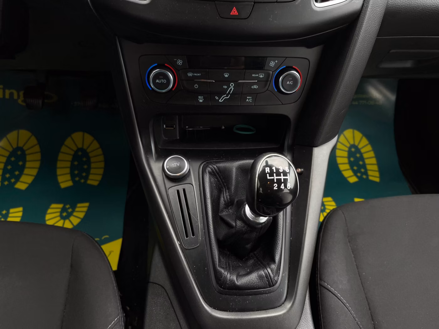 Ford Focus фото 15