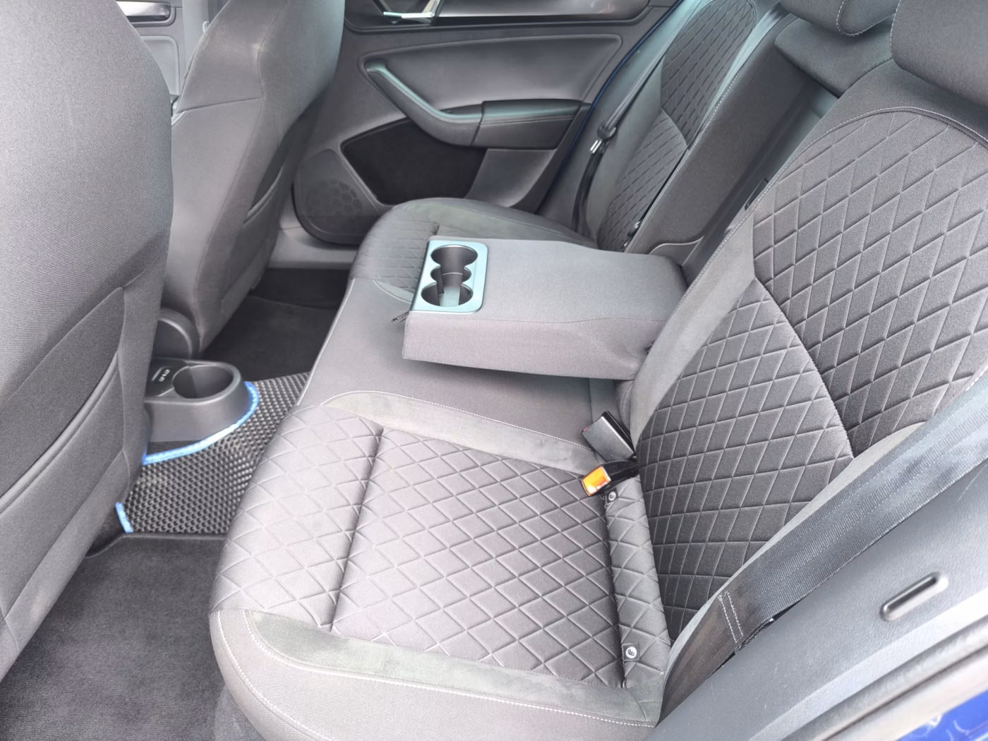 Skoda Rapid фото 9