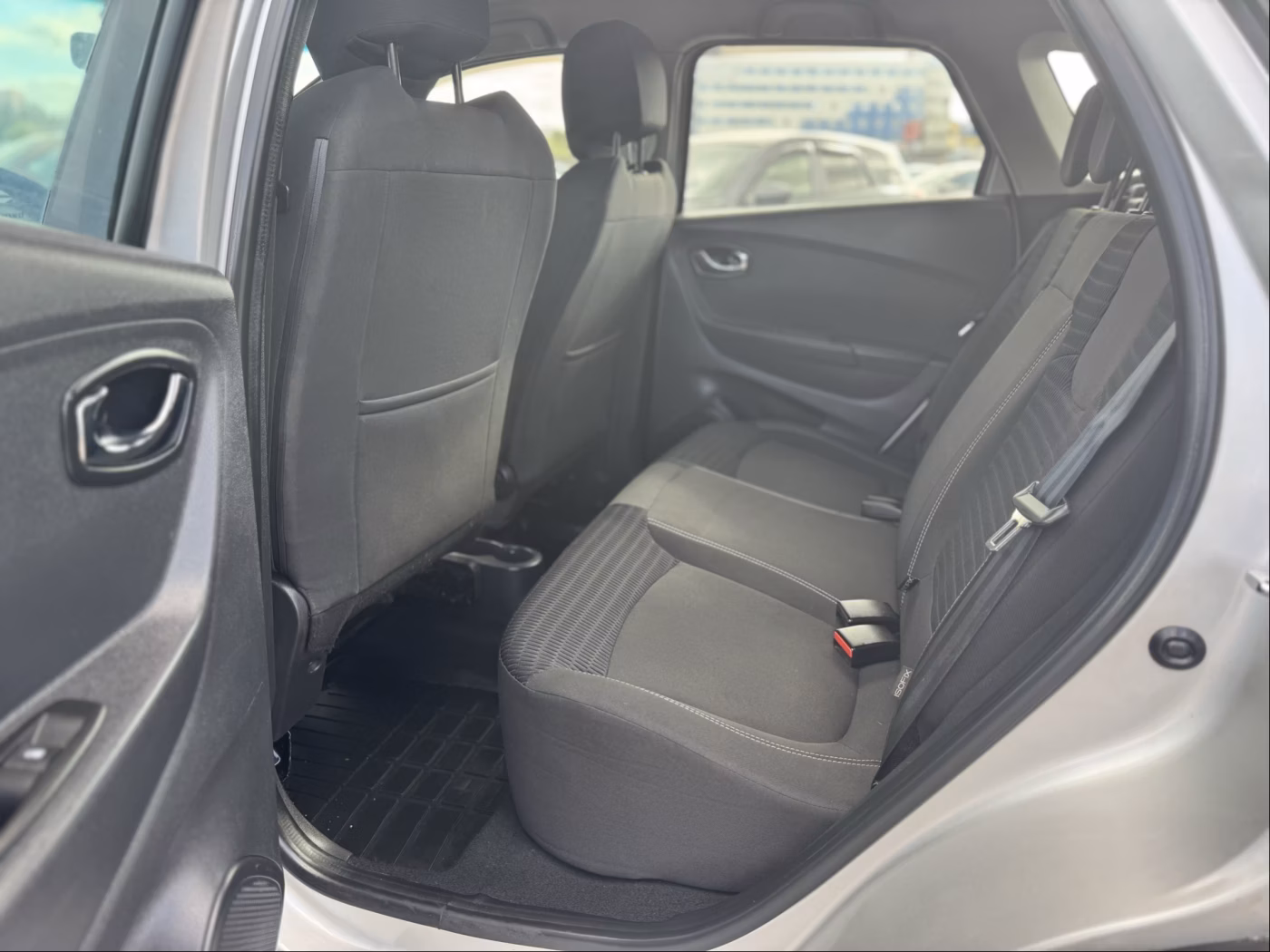 Renault Kaptur фото 16
