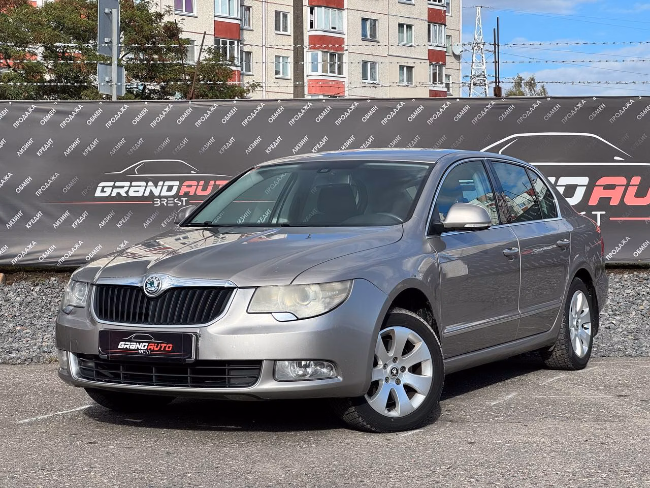 Skoda Superb фото 2