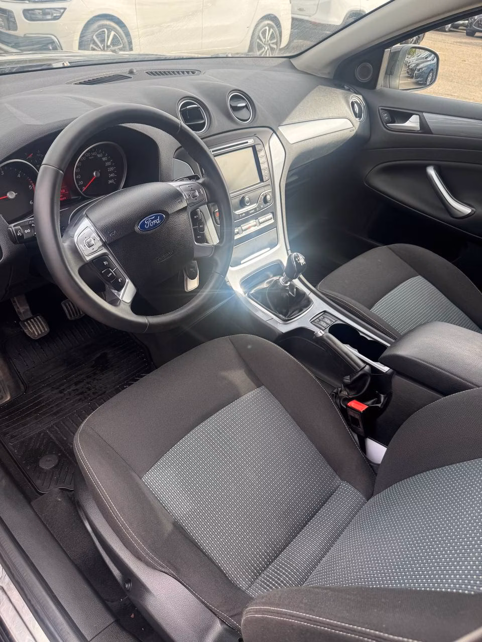 Ford Mondeo фото 10