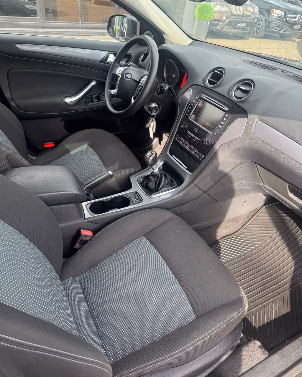 Ford Mondeo фото 14