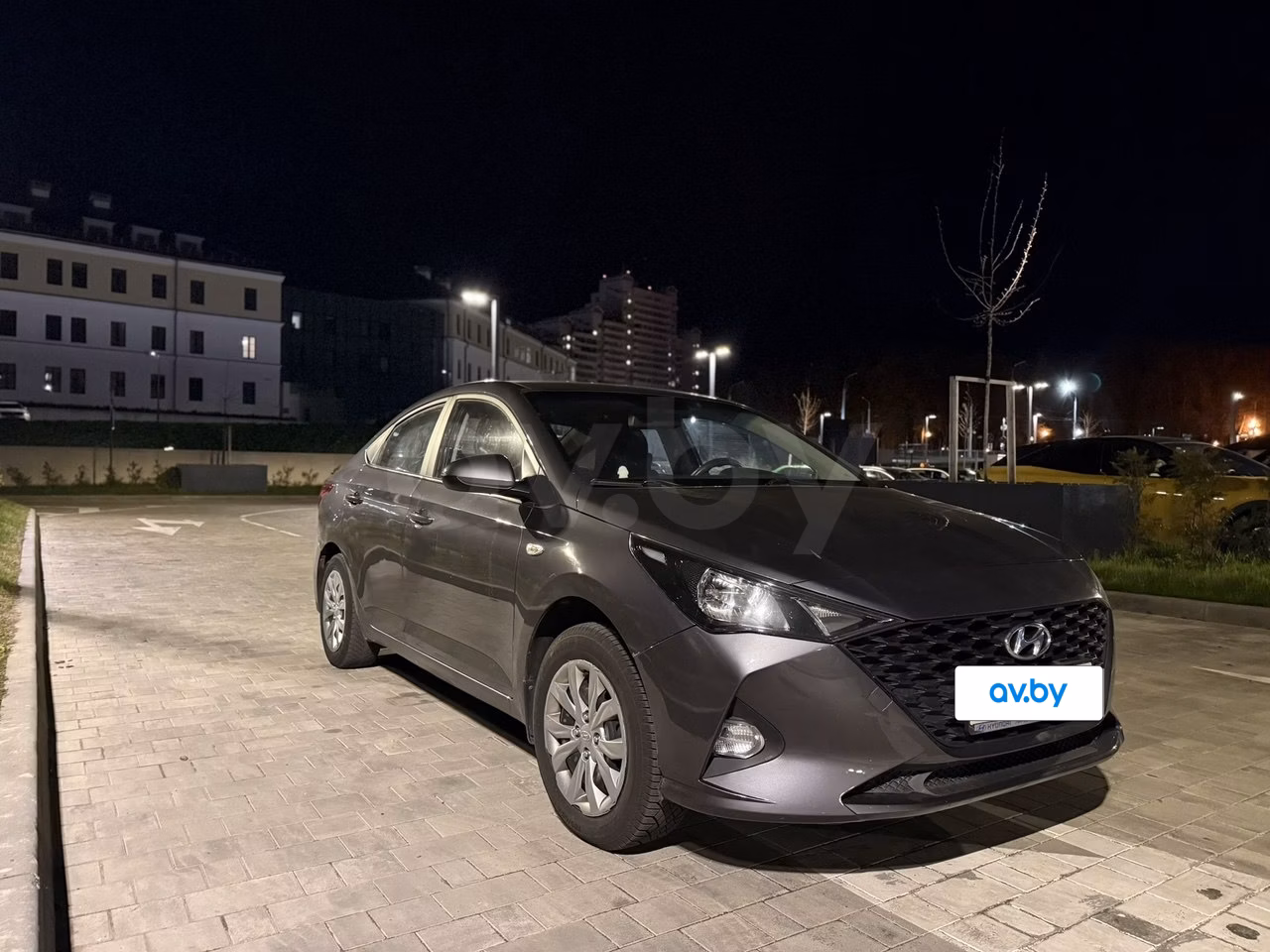 Hyundai Accent фото 5