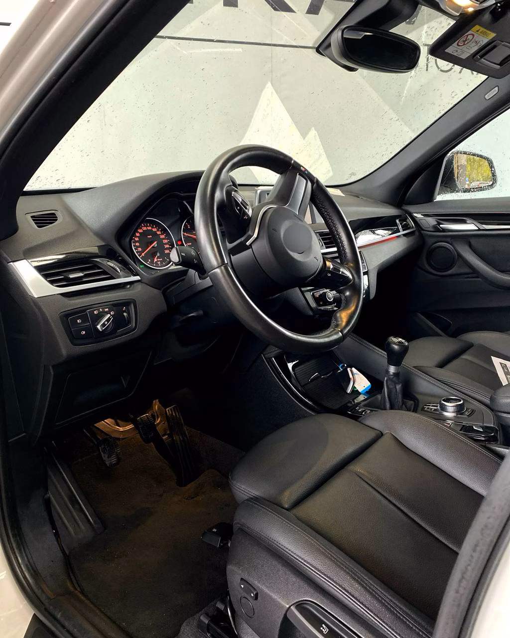 BMW X1 фото 10