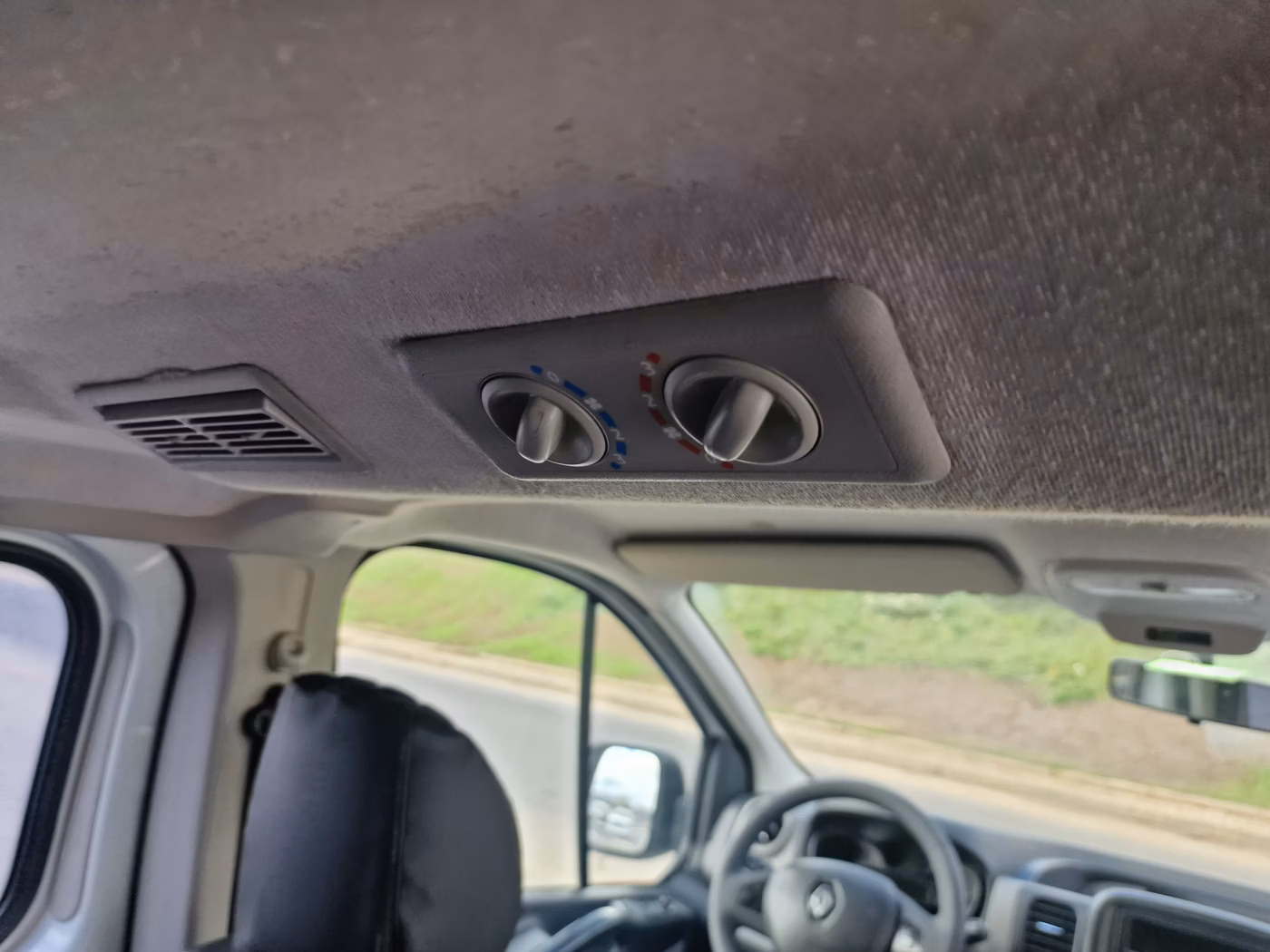 Renault Trafic фото 12